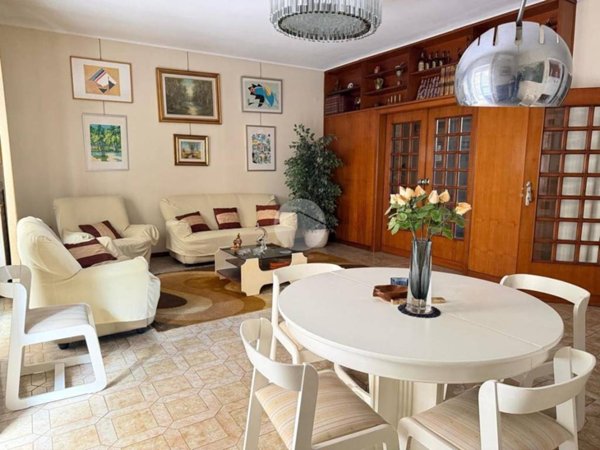 appartamento in vendita a Napoli in zona Arenella