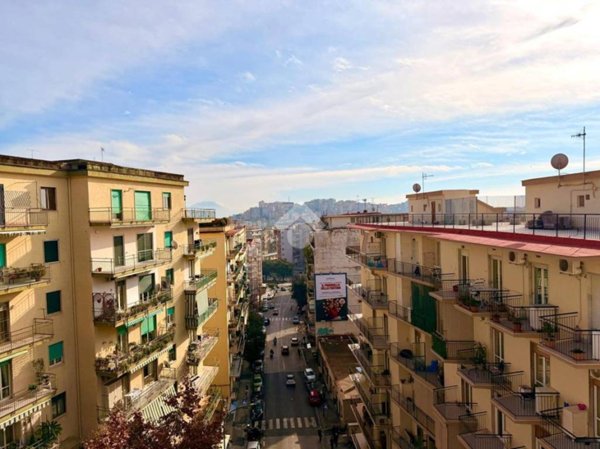 appartamento in vendita a Napoli in zona Arenella