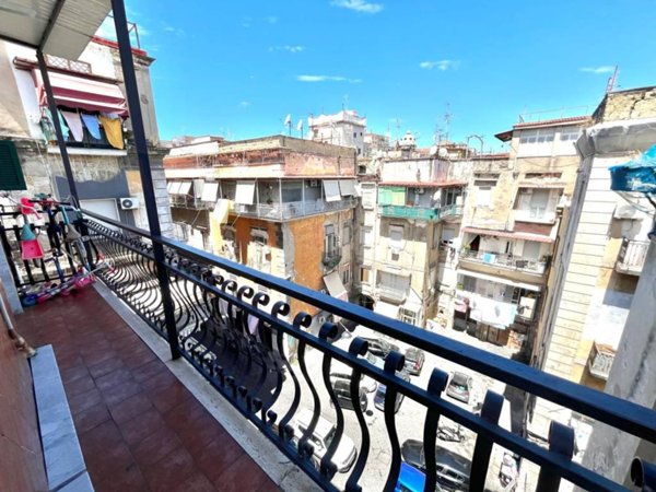 appartamento in vendita a Napoli in zona Pendino / San Giuseppe