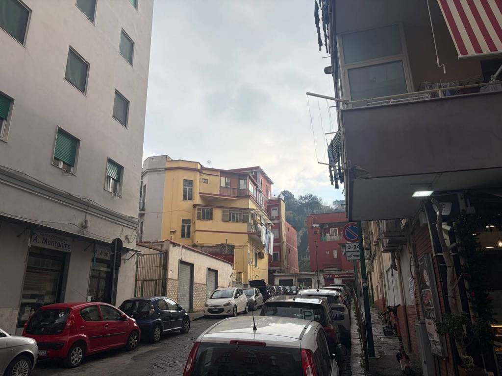 appartamento in vendita a Napoli in zona Fuorigrotta