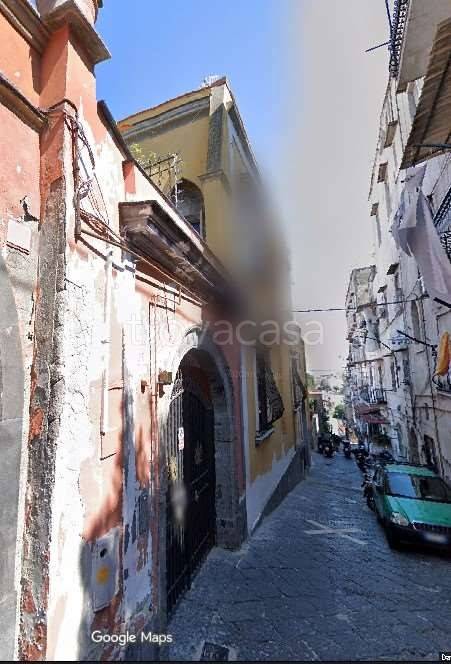 casa indipendente in vendita a Napoli in zona Stella