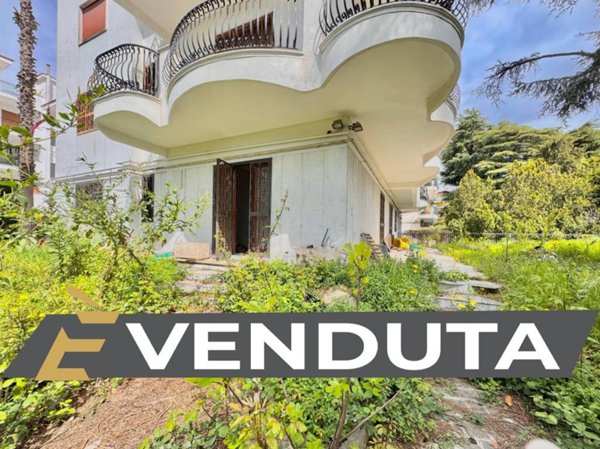 appartamento in vendita a Napoli in zona Stella