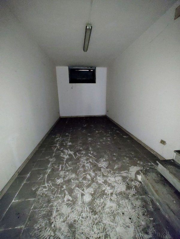 rudere in vendita a Napoli in zona Secondigliano