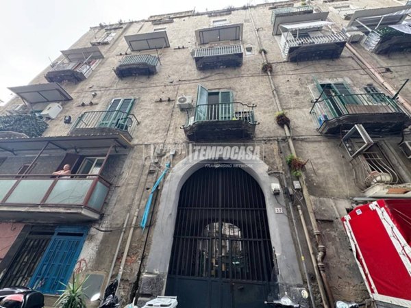 appartamento in vendita a Napoli in zona Pendino / San Giuseppe