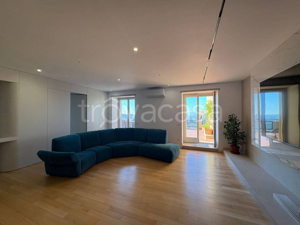 appartamento in vendita a Napoli in zona Posillipo