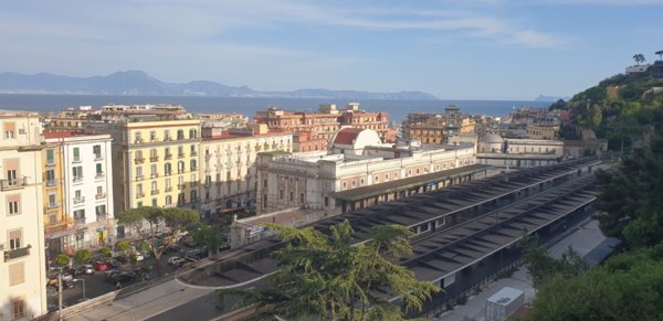 appartamento in vendita a Napoli in zona Chiaia