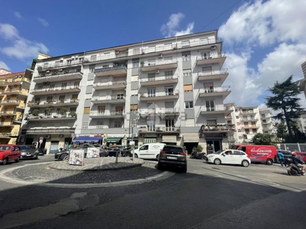 appartamento in vendita a Napoli in zona Chiaia