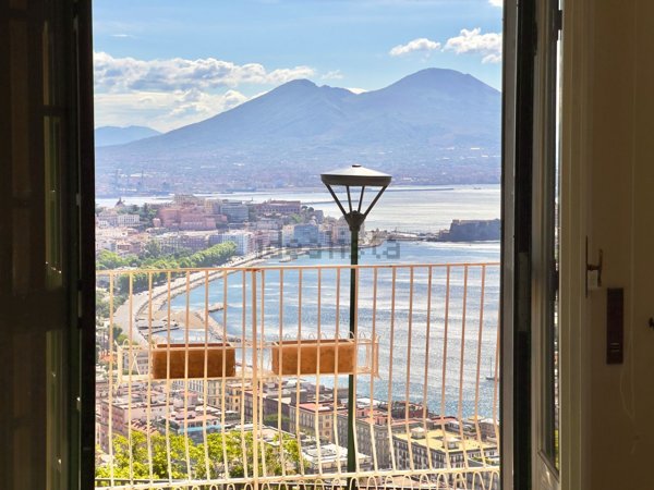 appartamento in vendita a Napoli in zona Posillipo