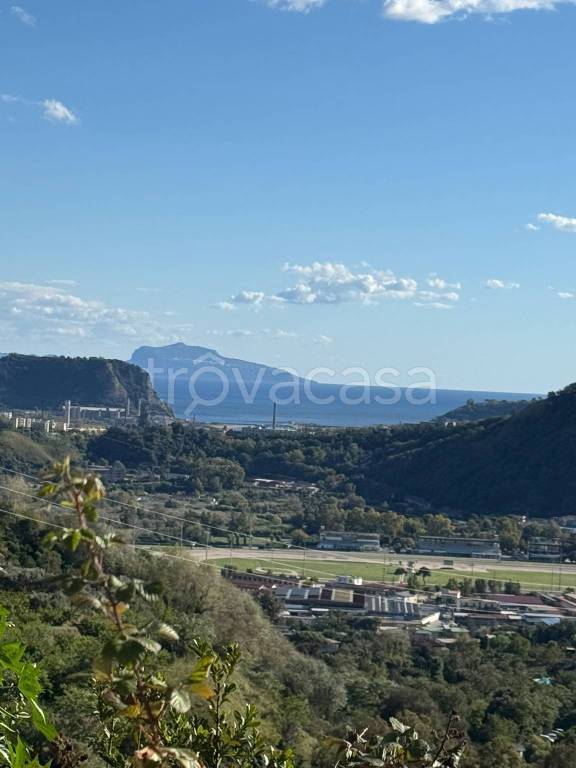 appartamento in vendita a Napoli in zona Pianura