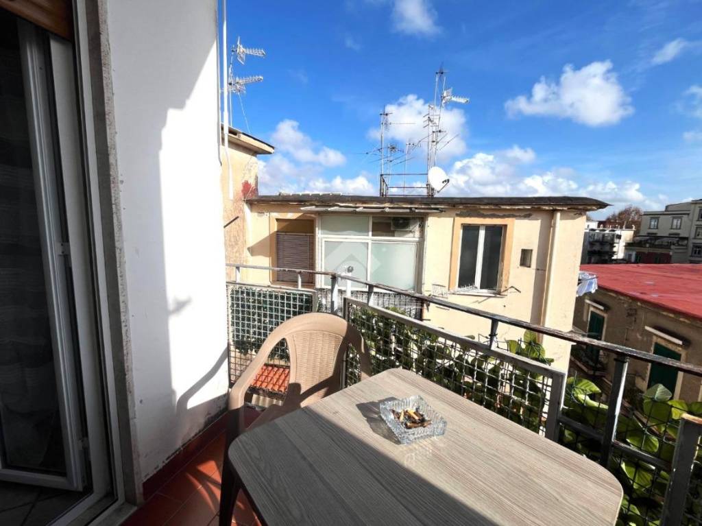 appartamento in vendita a Napoli in zona Secondigliano