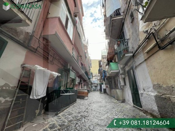 appartamento in vendita a Napoli in zona Avvocata
