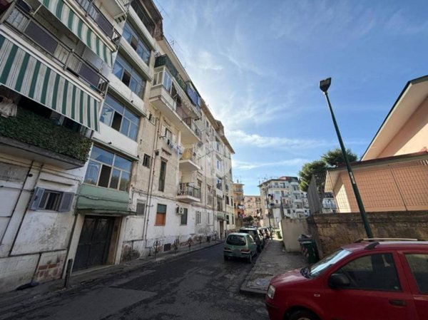 appartamento in vendita a Napoli in zona Barra