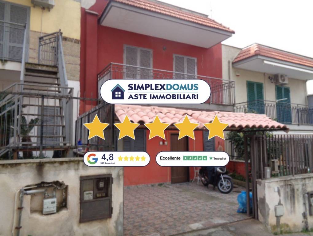 casa indipendente in vendita a Napoli in zona Pianura