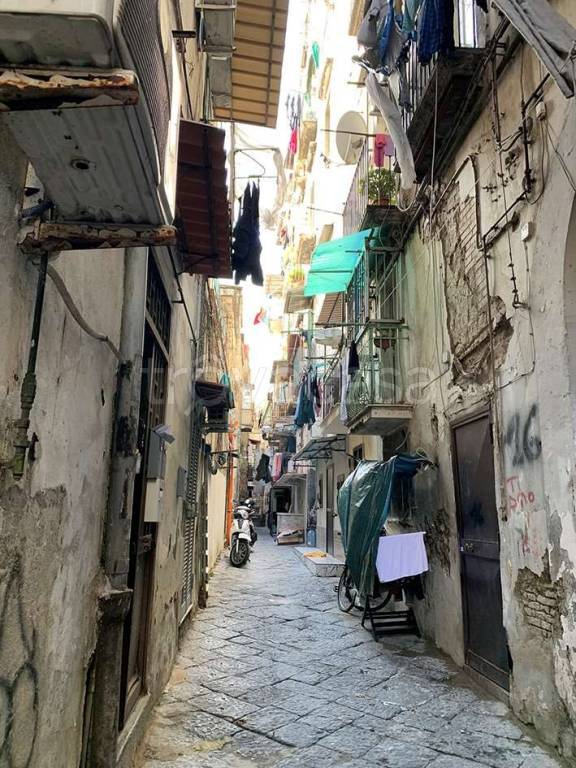 appartamento in vendita a Napoli in zona Stella