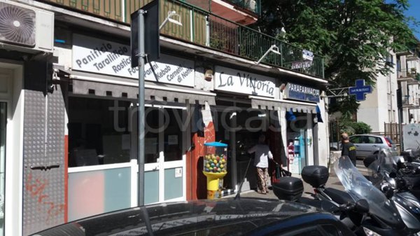 negozio in vendita a Napoli in zona Capodimonte / Colli Aminei
