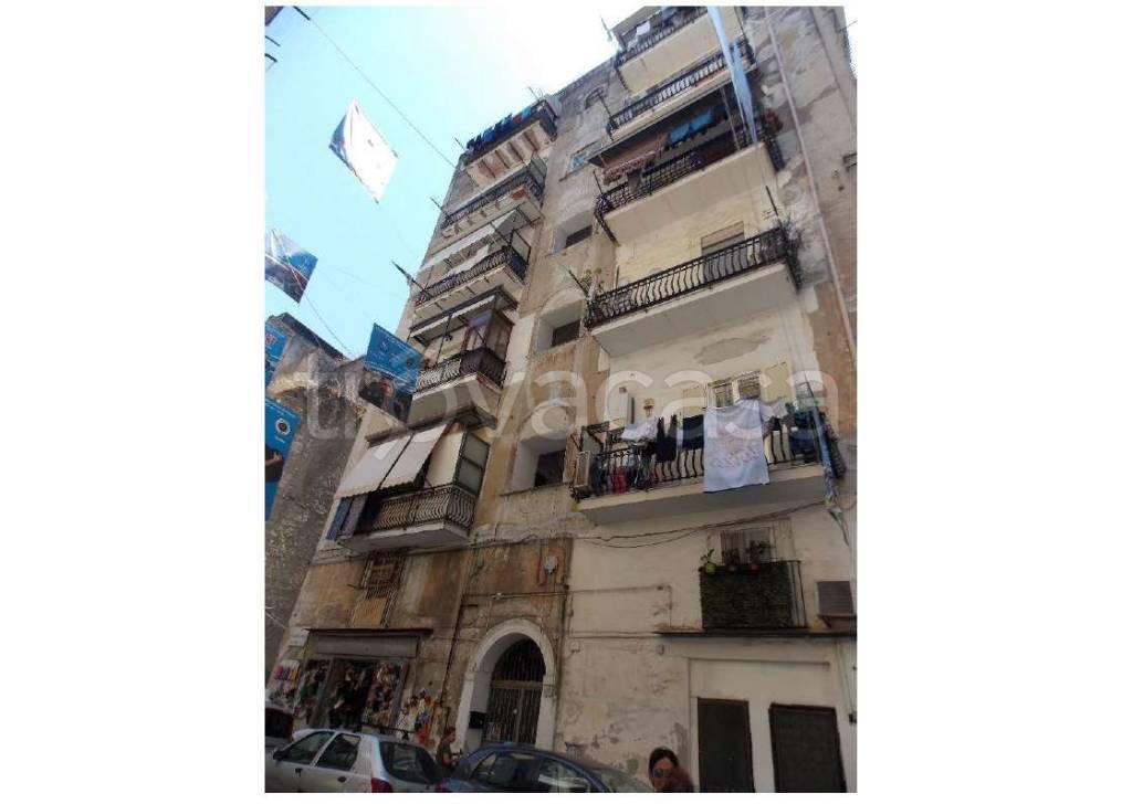 appartamento in vendita a Napoli in zona Pendino / San Giuseppe