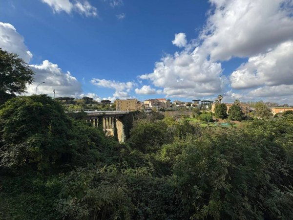 appartamento in vendita a Napoli in zona Capodimonte / Colli Aminei