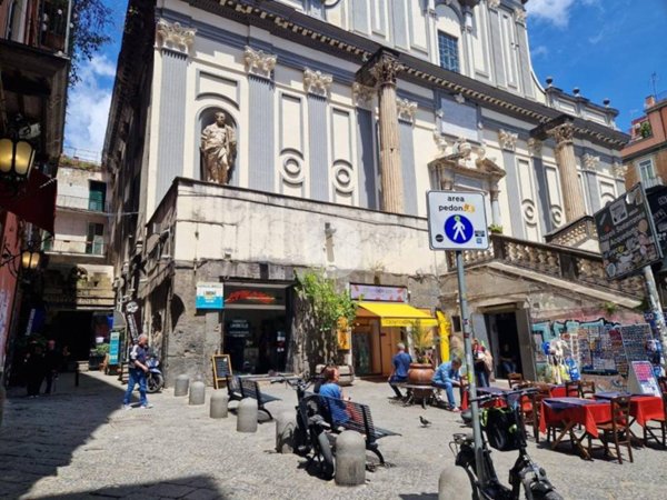 negozio in vendita a Napoli