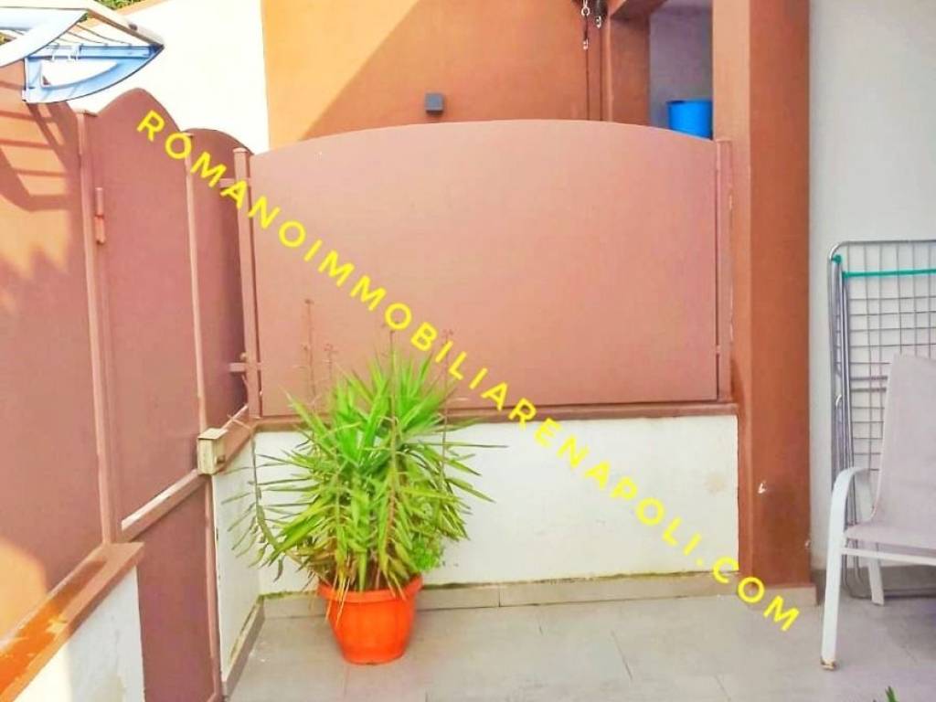 appartamento in vendita a Napoli in zona Bagnoli