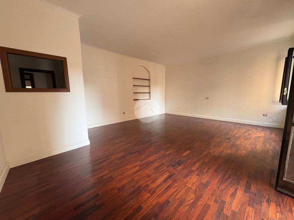 appartamento in vendita a Napoli in zona Arenella