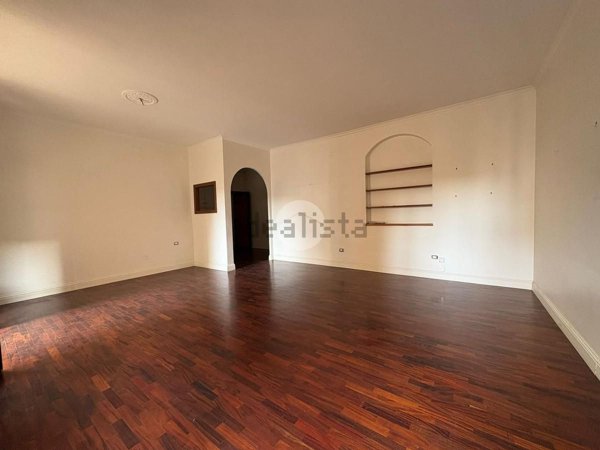 appartamento in vendita a Napoli in zona Arenella