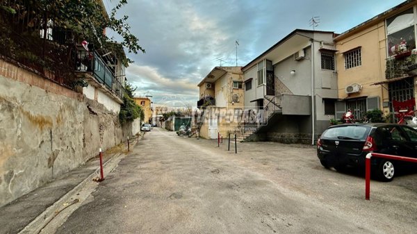 appartamento in vendita a Napoli in zona Fuorigrotta