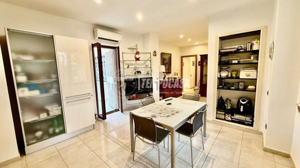 appartamento in vendita a Napoli in zona Fuorigrotta