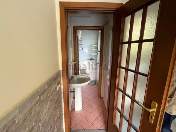 locale commerciale in vendita a Napoli in zona Chiaiano