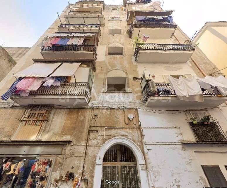 appartamento in vendita a Napoli in zona Pendino / San Giuseppe