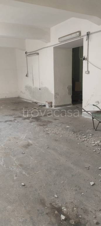 negozio in vendita a Napoli in zona Mercato