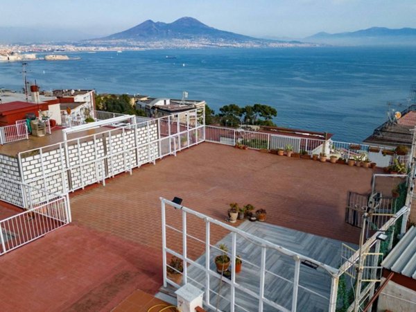appartamento in vendita a Napoli in zona Posillipo