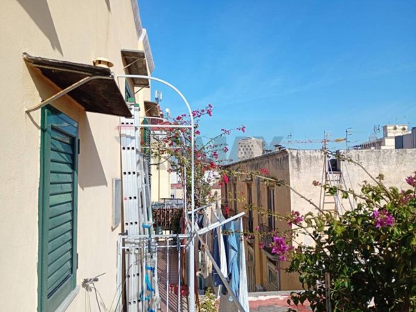 appartamento in vendita a Napoli in zona Pendino / San Giuseppe