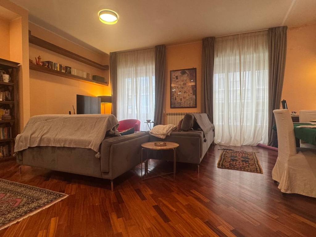 appartamento in vendita a Napoli in zona Arenella