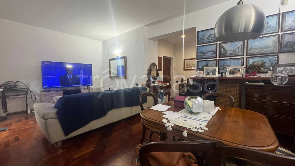 appartamento in vendita a Napoli in zona Arenella