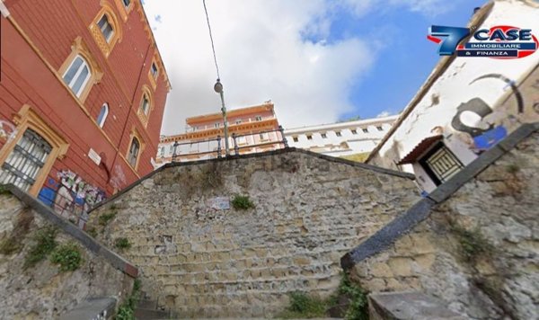 appartamento in vendita a Napoli in zona San Ferdinando