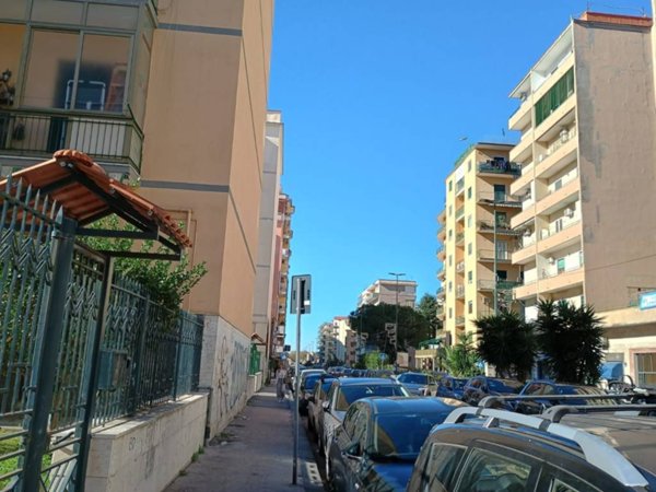 appartamento in vendita a Napoli in zona Fuorigrotta