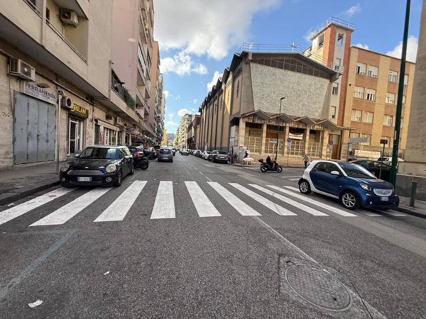 appartamento in vendita a Napoli in zona Fuorigrotta