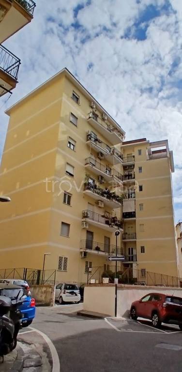 appartamento in vendita a Napoli in zona Arenella