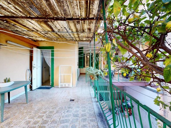 appartamento in vendita a Napoli in zona Barra