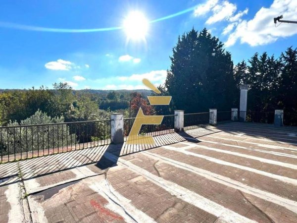 casa indipendente in vendita a Napoli in zona Chiaiano