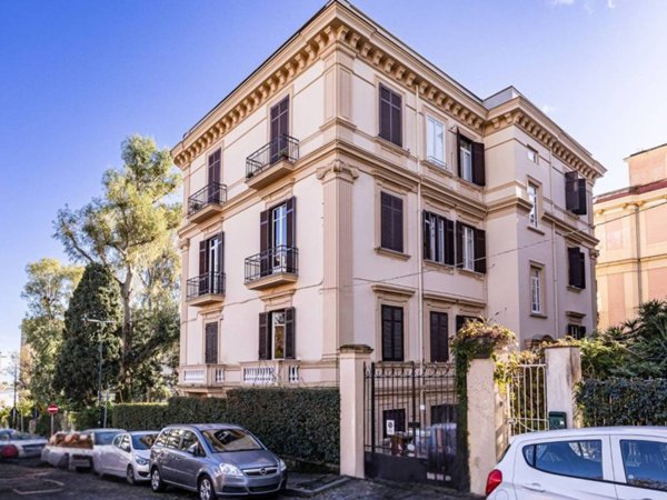 appartamento in vendita a Napoli in zona Posillipo