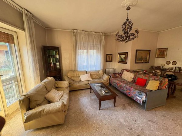 appartamento in vendita a Napoli in zona Arenella