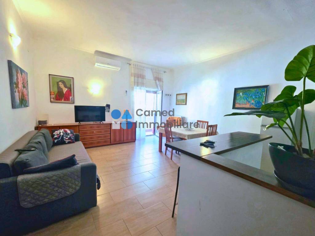 intera palazzina in vendita a Napoli in zona Soccavo