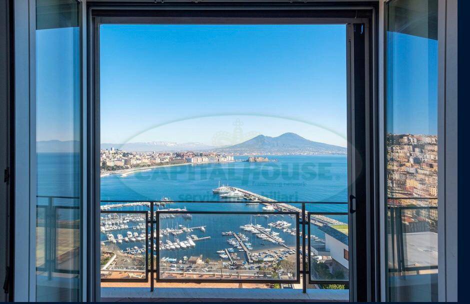 appartamento in vendita a Napoli in zona Posillipo
