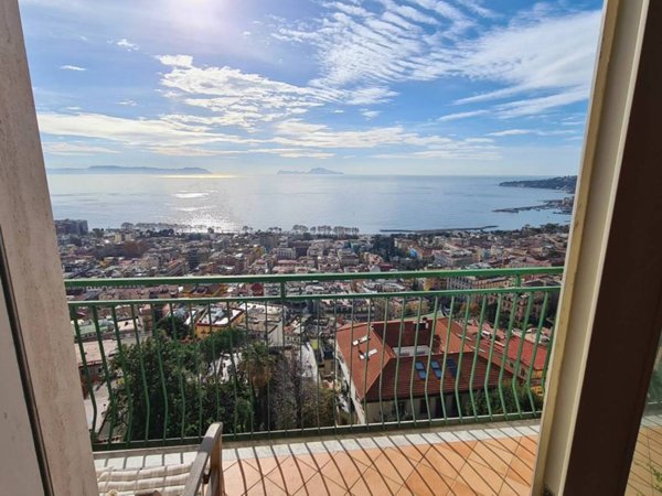 appartamento in vendita a Napoli in zona Arenella