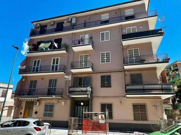 appartamento in vendita a Napoli in zona Fuorigrotta