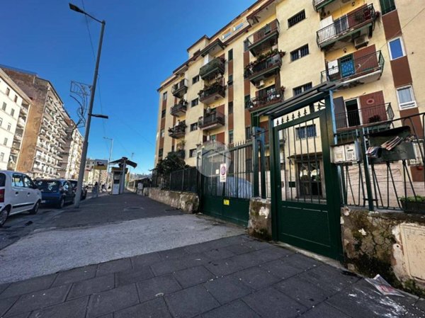 appartamento in vendita a Napoli in zona Fuorigrotta