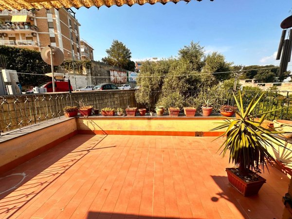 appartamento in vendita a Napoli in zona Posillipo