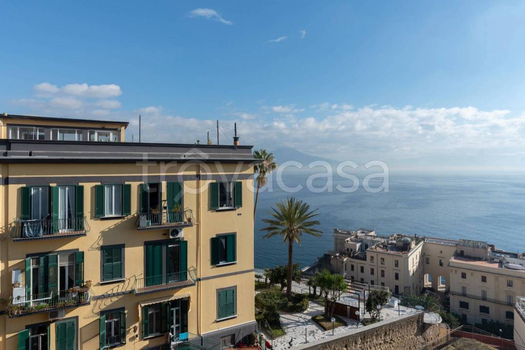 appartamento in vendita a Napoli in zona Posillipo