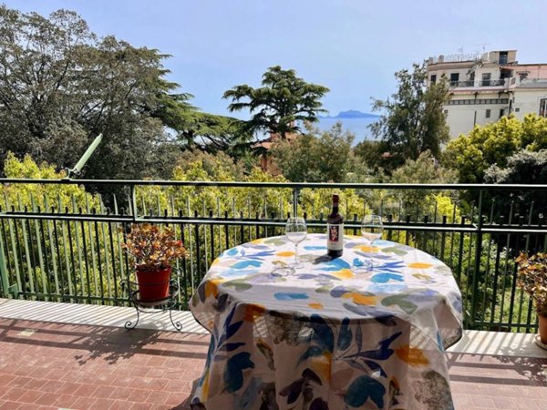 appartamento in vendita a Napoli in zona Posillipo